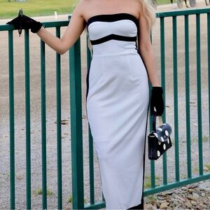 Classy bodycon white dress available size S & size M new with tag, high quality